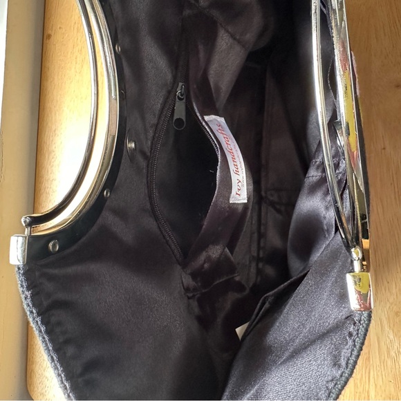 Vintage Red/Black Silk Handbag with Floral Embroidery & chrome handle - Picture 7 of 10